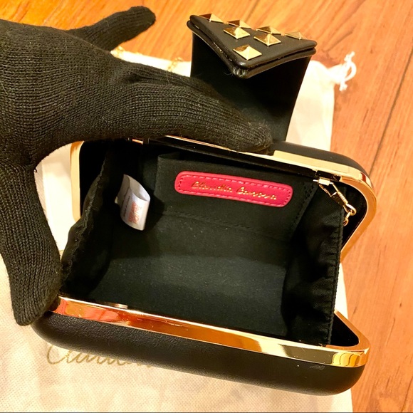 GOLD ROCKSTUDS CLUTCH ❤️ - Picture 8 of 9